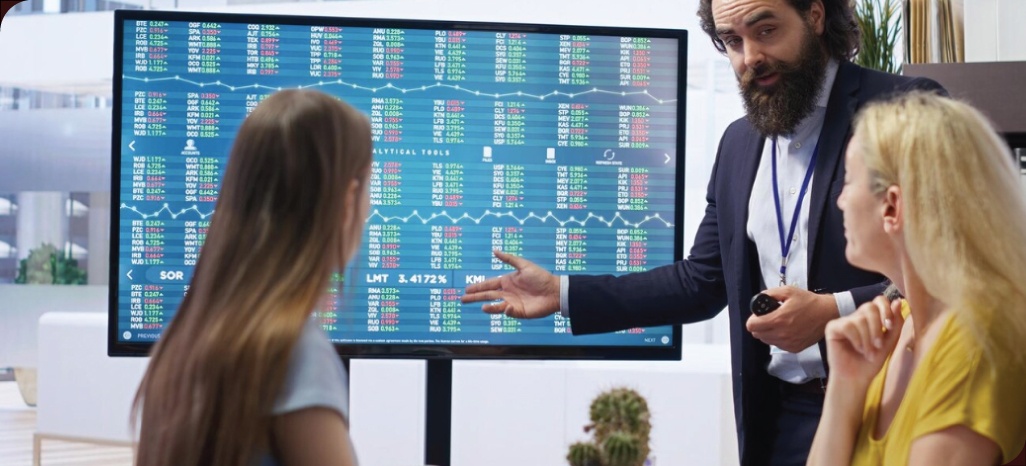 Struggles-of-Manual-Price-Tracking-in-Dynamic-Markets